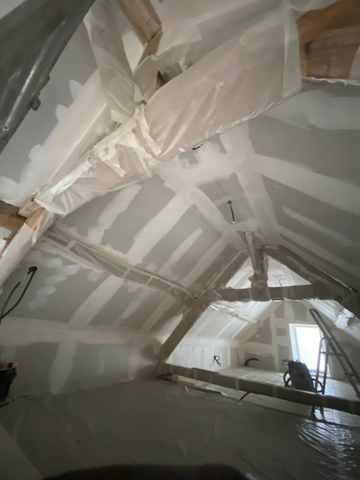 Charpente de combles en rénovation